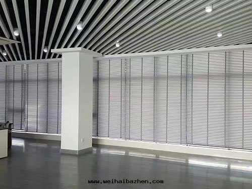 鋁(lǚ)百(bǎi)葉(yè)