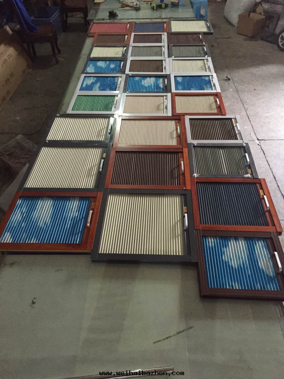  電(diàn)動(dòng)天(tiān)棚帘(lián)2