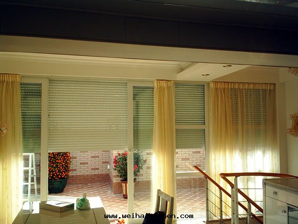 電(diàn)動(dòng)卷(juǎn)帘(lián)安(ān)裝(zhuāng)效果(guǒ)图(tú)1