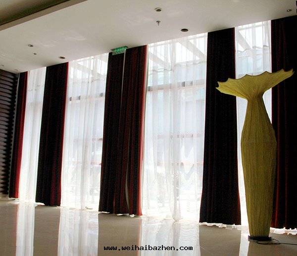 電(diàn)動(dòng)开合帘(lián)展(zhǎn)示图(tú)3